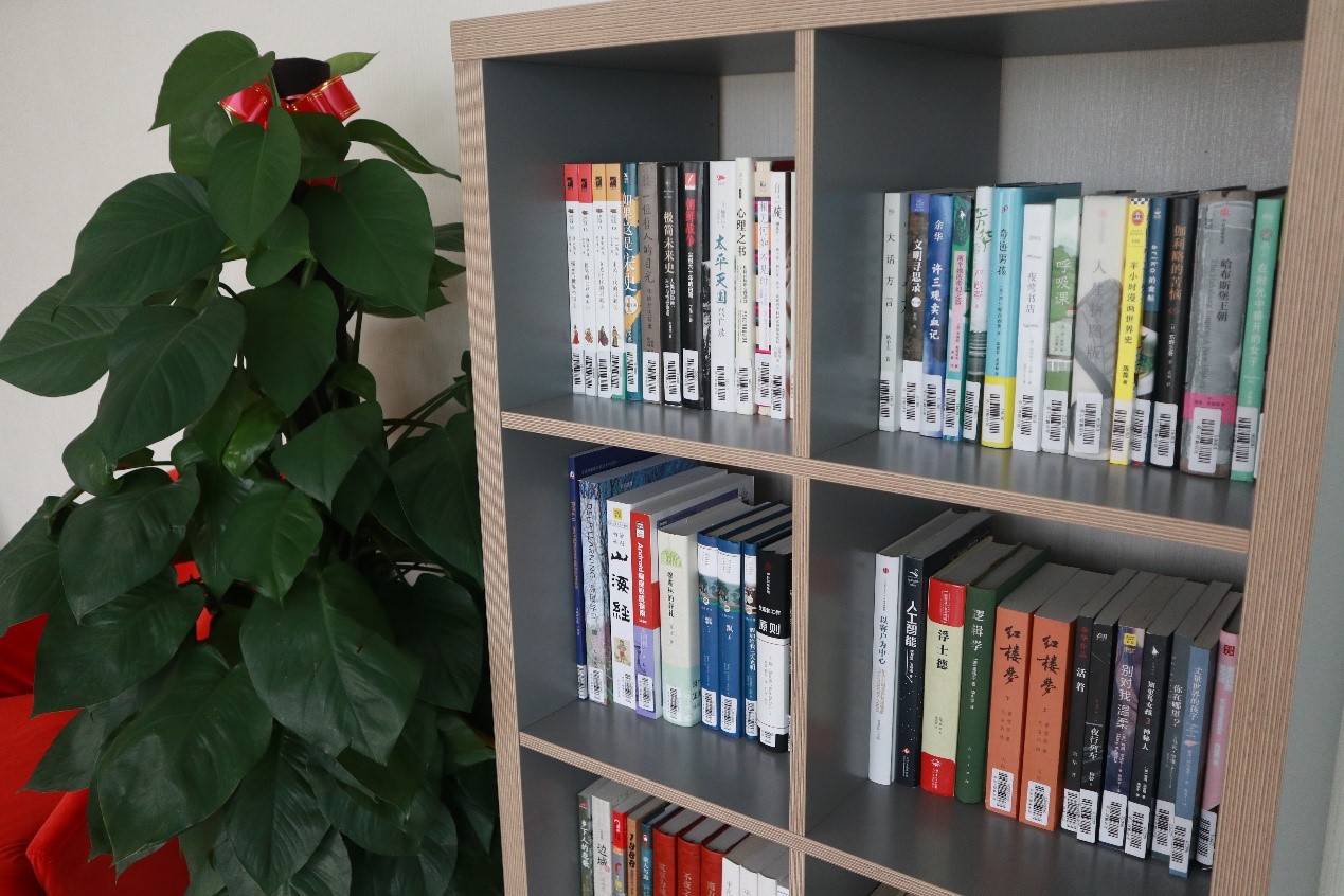 企業(yè)書香 | 寶開新建職工書屋，“小書屋”構(gòu)建精神“大家園”